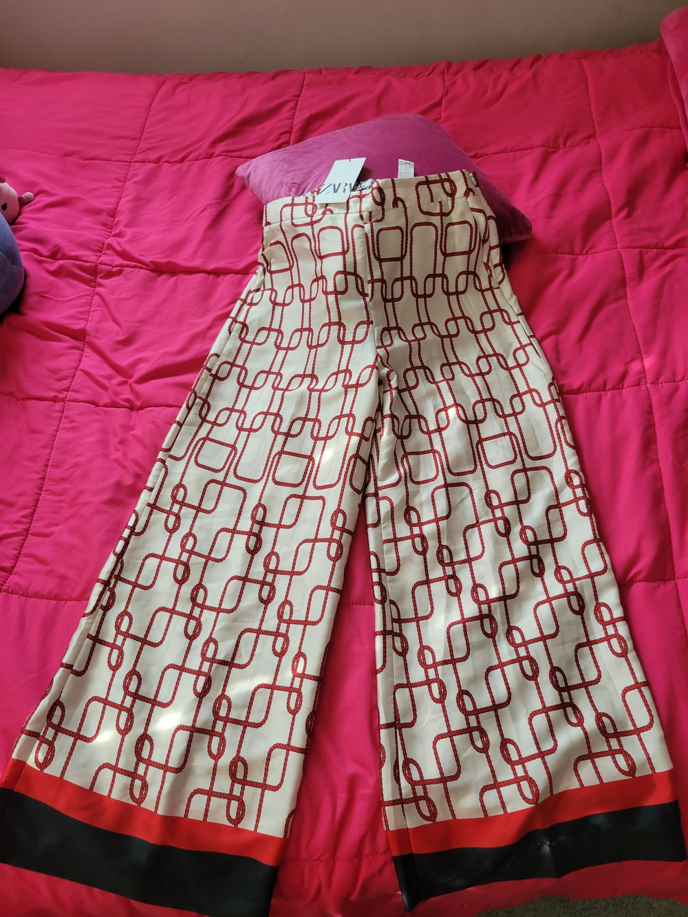 Zara Cream Wide-Leg Pants with Red Chain Print